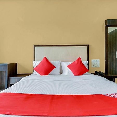 Oyo 48352 Hotel Bhagyalaxmi Kāla Kültér fotó