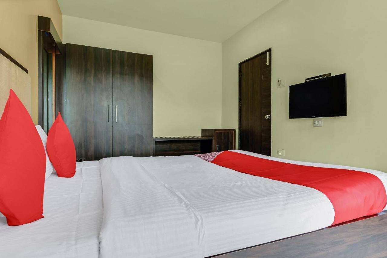 Oyo 48352 Hotel Bhagyalaxmi Kāla Kültér fotó